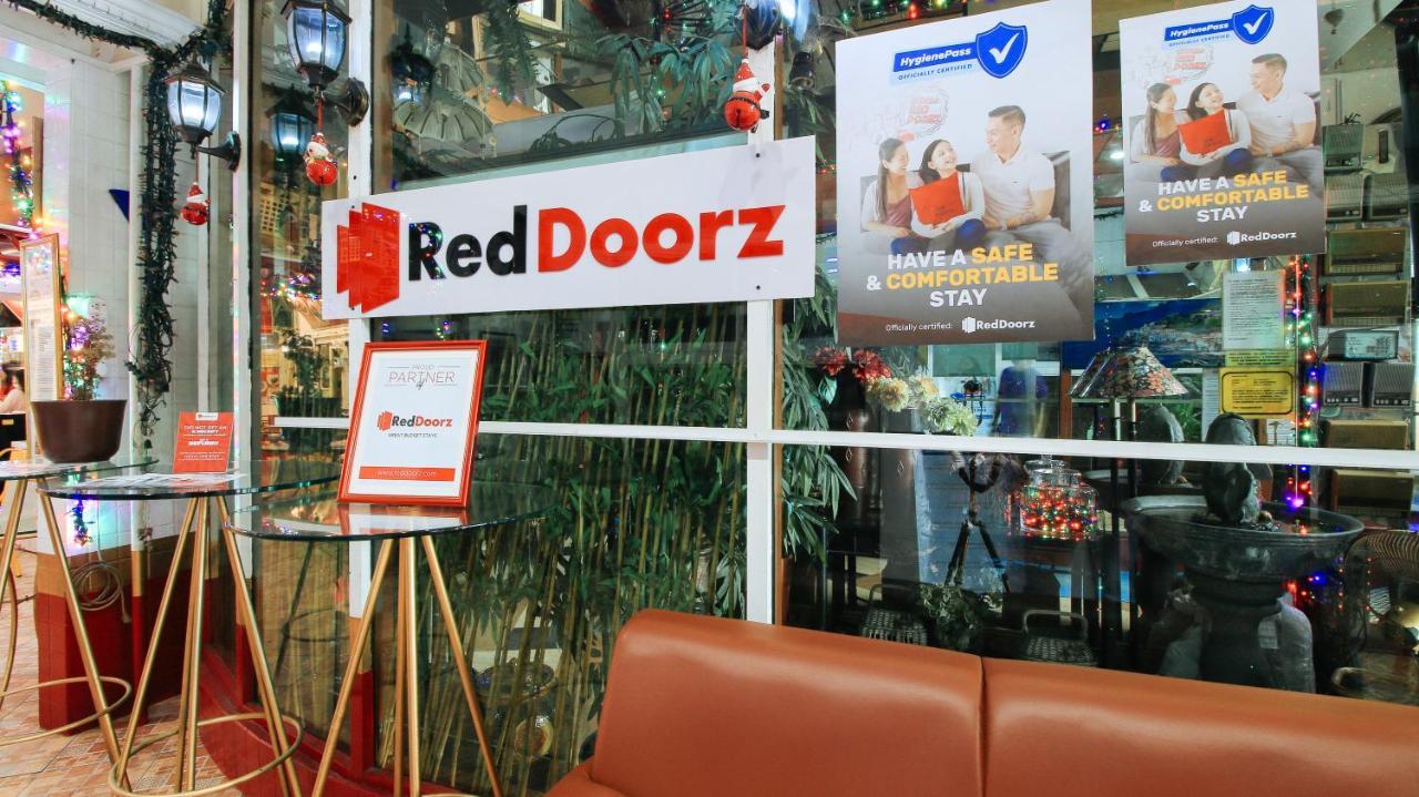 Hotel Reddoorz At The Providence Tower 2*