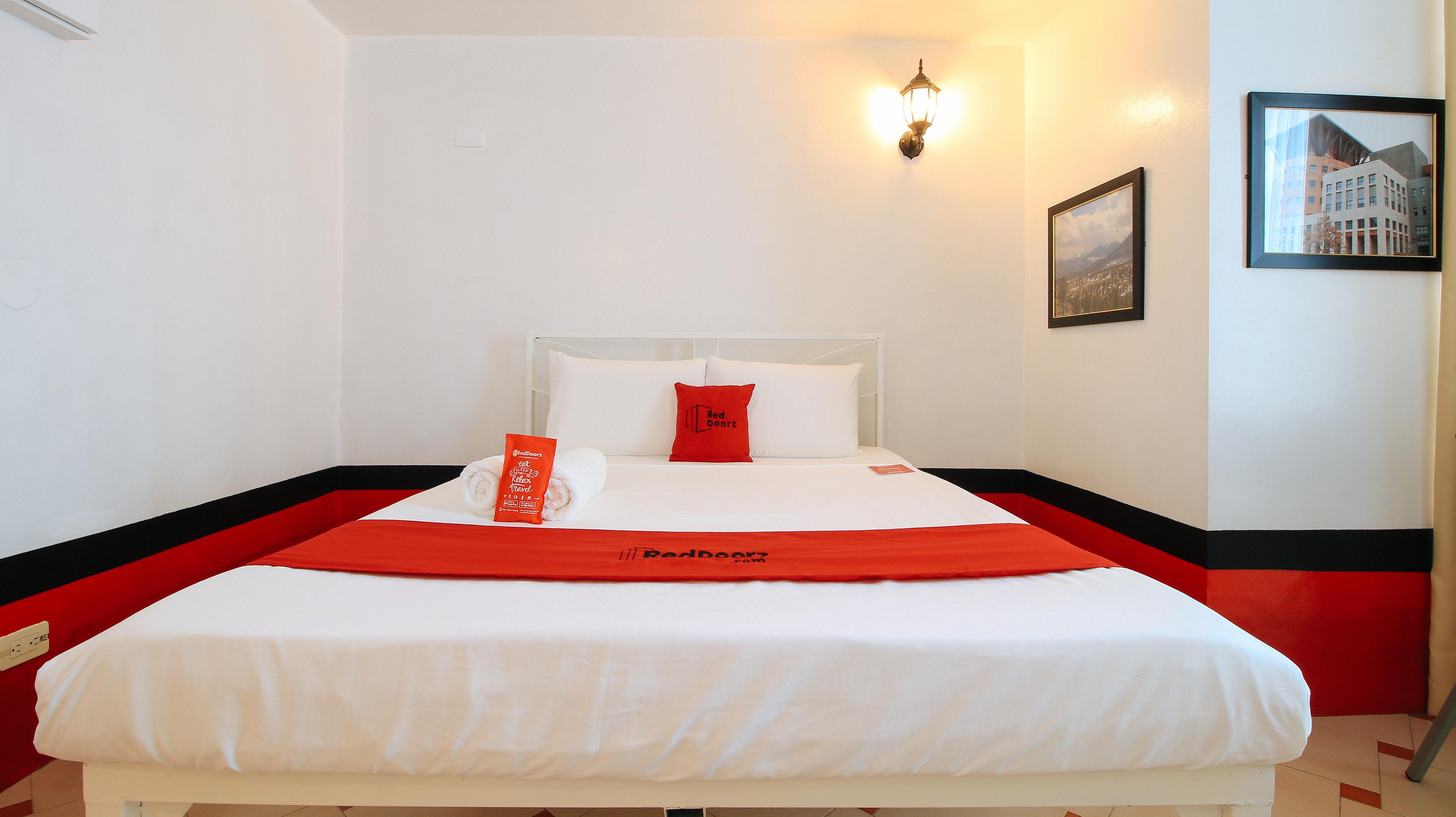 Hotel Reddoorz At The Providence Tower 2*